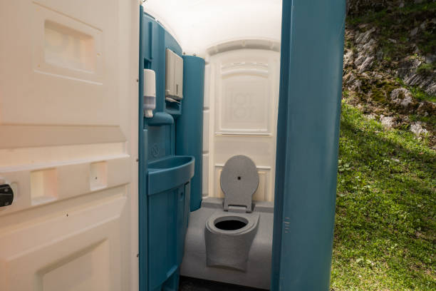 Best Portable restroom trailer rental  in Clifton Forge, VA
